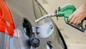 انخفاض أسعار الوقود في محطات البنزين والسبب كورونا