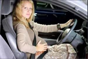 هل يمكن للمرأة الحامل الحصول على رخصة القيادة ؟